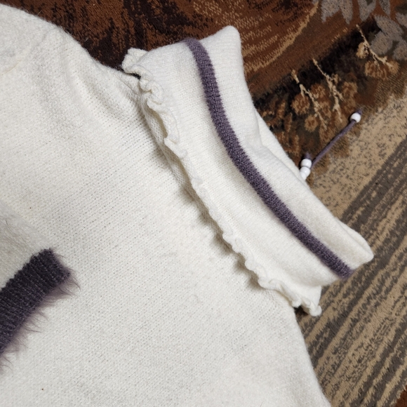 Sweater - Picture 8 of 9